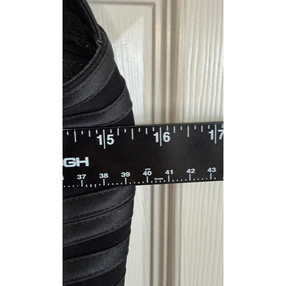 Tadashi Maxi Dress Size 8 Black Halter Neck Evening Gown Textured Satin Formal - Picture 8 of 9